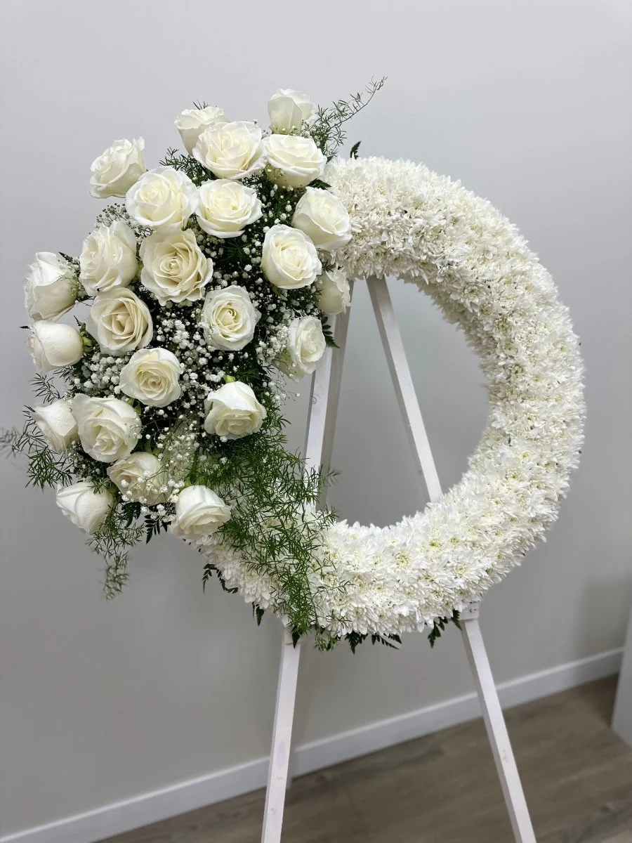 classic funeral wreath 891884